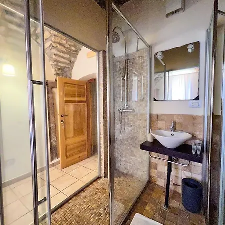 La Vecchia Torre Guest house